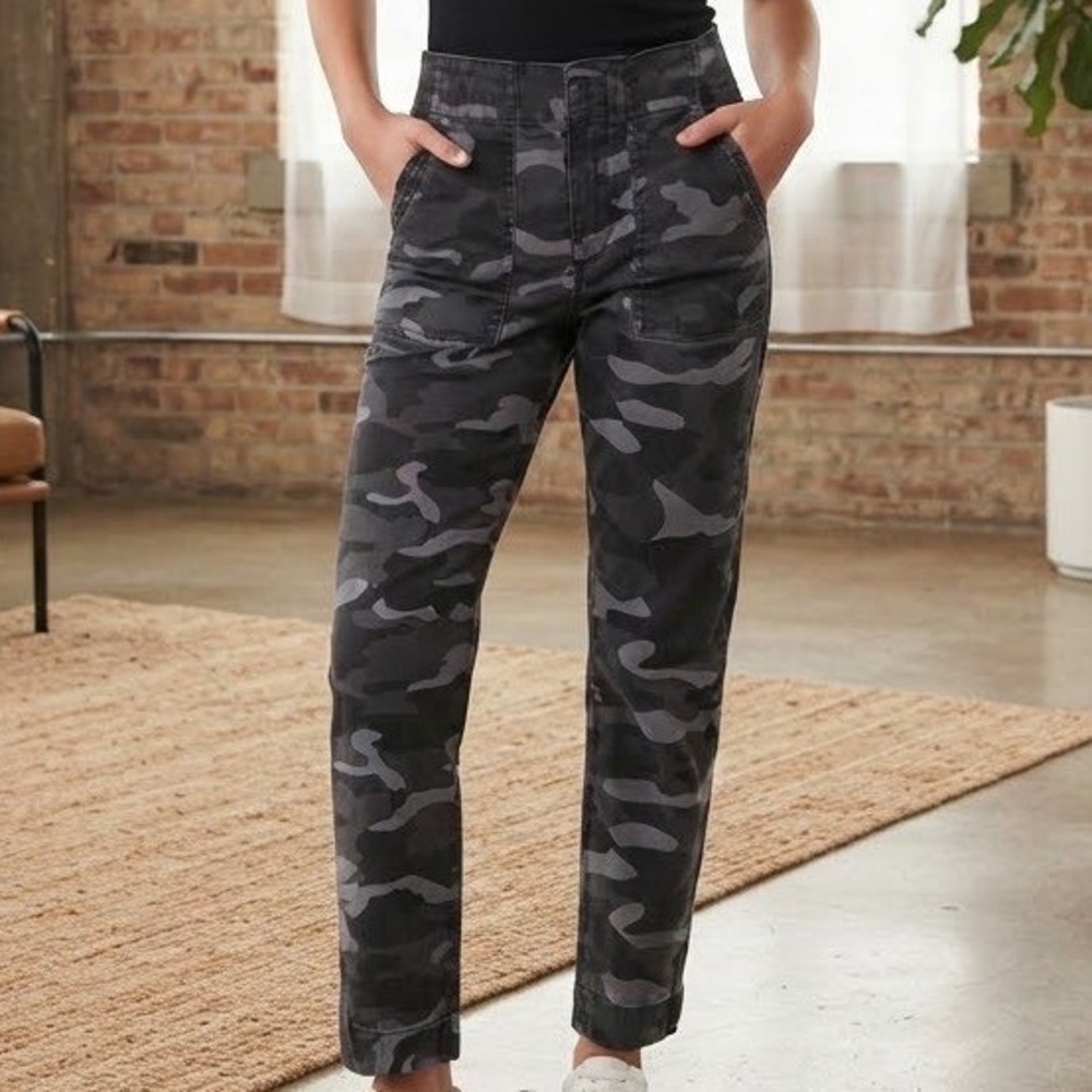 KUT from the Kloth Reese Grey Camo Ankle Straight Leg Utility Pants Size 2